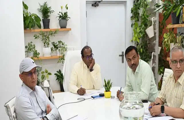 एसआईआर तैयारियों में तेजी लाने के निर्देश, एएसडी सूची एक सप्ताह में बीएलए को देने को कहा