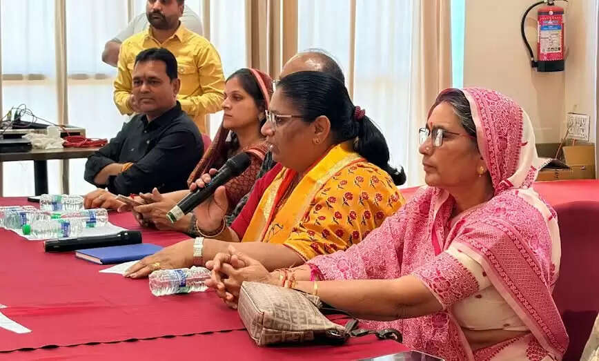 मंदसौरः प्रभारी मंत्री निर्मला भूरिया ने नारी शक्ति वंदन अधिनियम को लेकर की पत्रकार-वार्ता