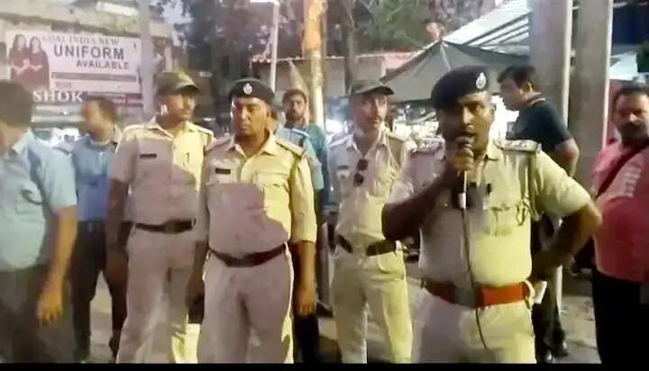 सडक जाम रोकने के लिए अवैध पार्किंग के खिलाफ सक्रिय हुई पुलिस