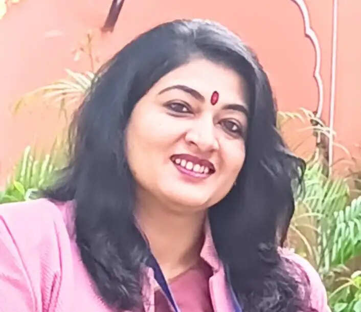 डॉ. मेघना को उदयपुर की अंतरराष्ट्रीय संगोष्ठी में मिला बेस्ट ऑनलाइन रिसर्च पेपर अवार्ड