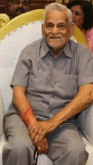 पूर्व वायुसेना के सैनिक रामेश्वर दत्त मिश्र का निधन,नेत्रदान कर दे गए मानवता का संदेश
