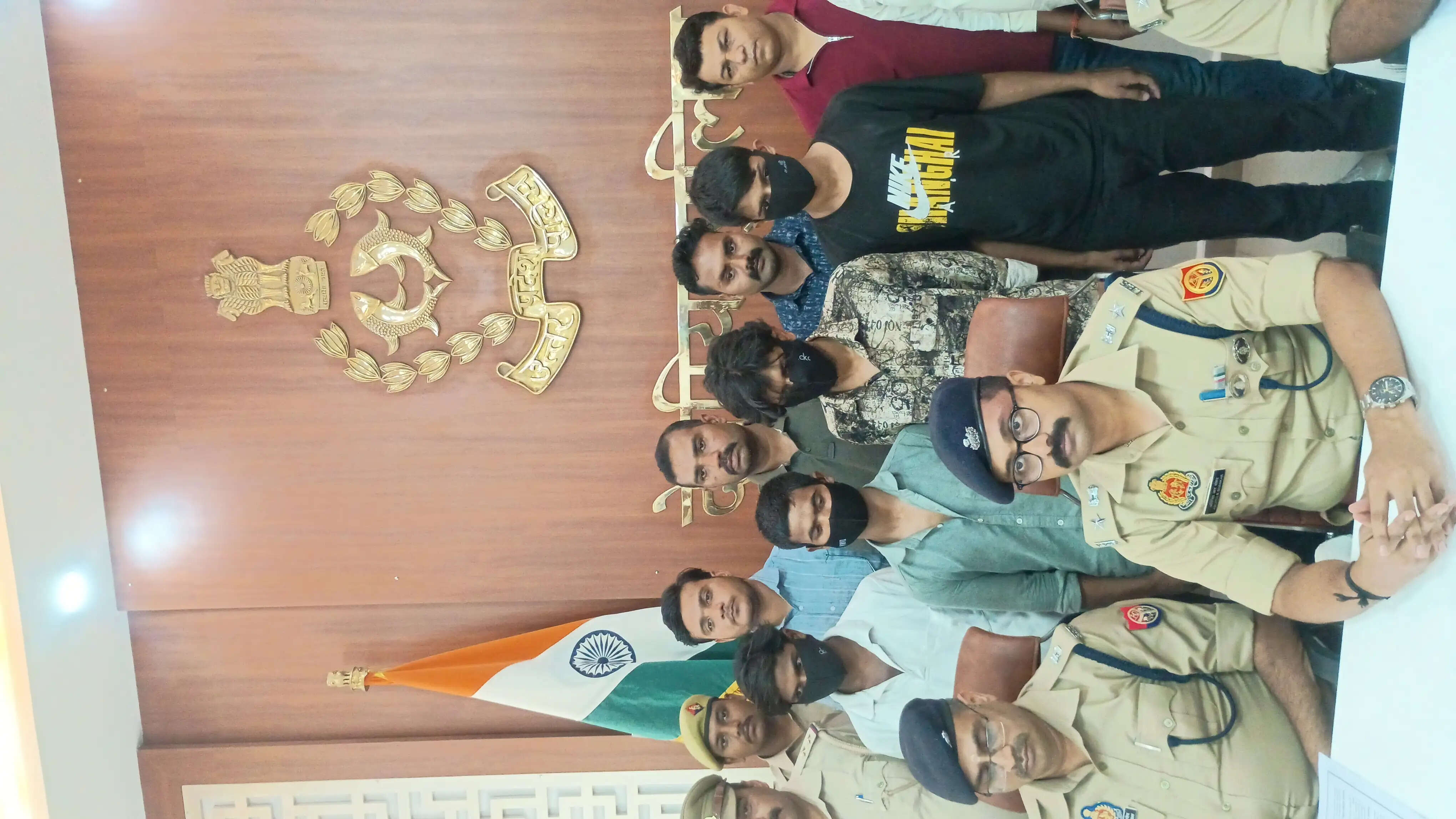 देवरिया पुलिस ने तीन शातिर चोरों को किया गिरफ्तार, लाखों के जेवर बरामद