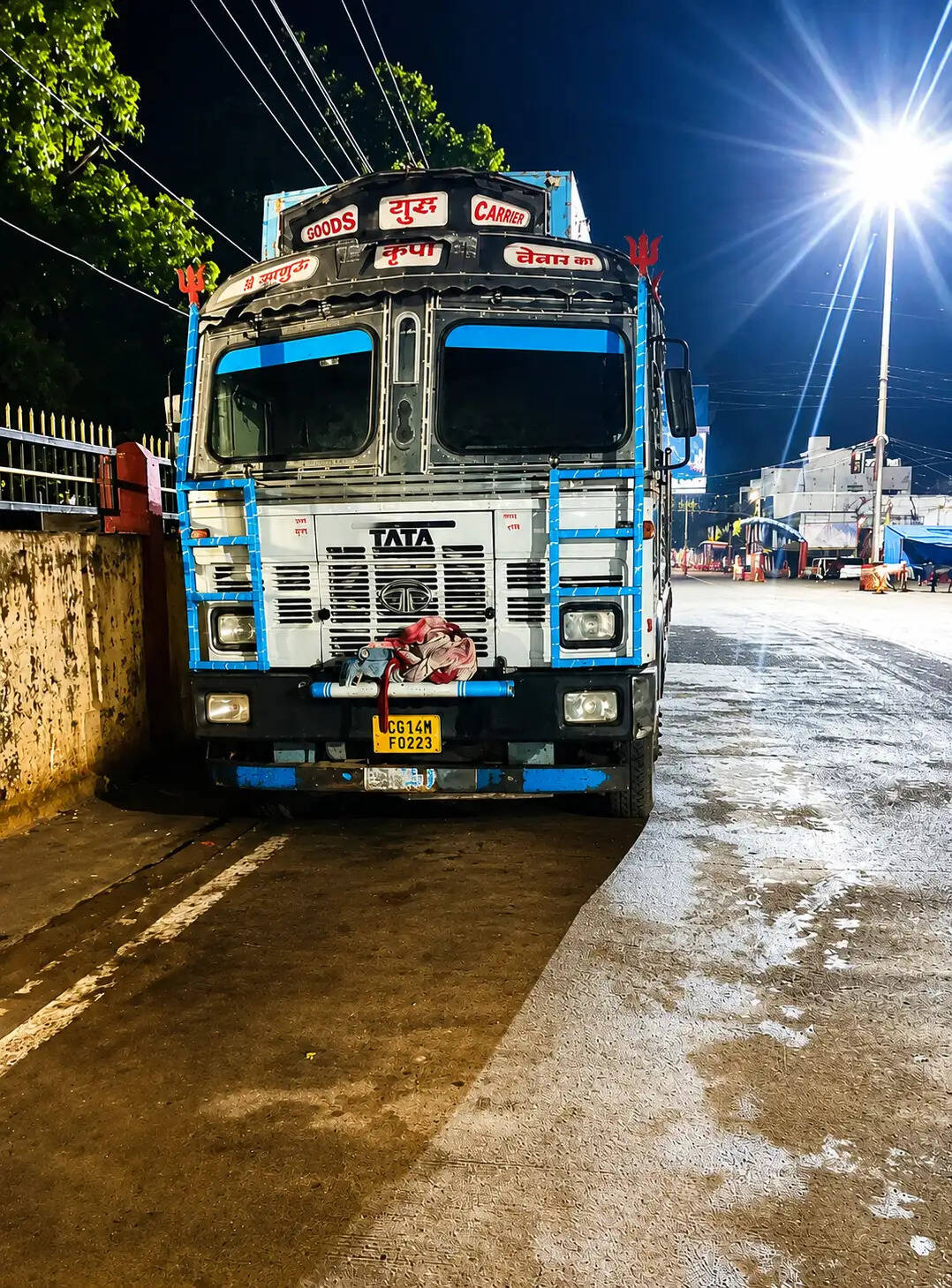 कबाड़ के अवैध परिवहन करने वाले दो चालकों के विरुद्ध वैधानिक कार्रवाई