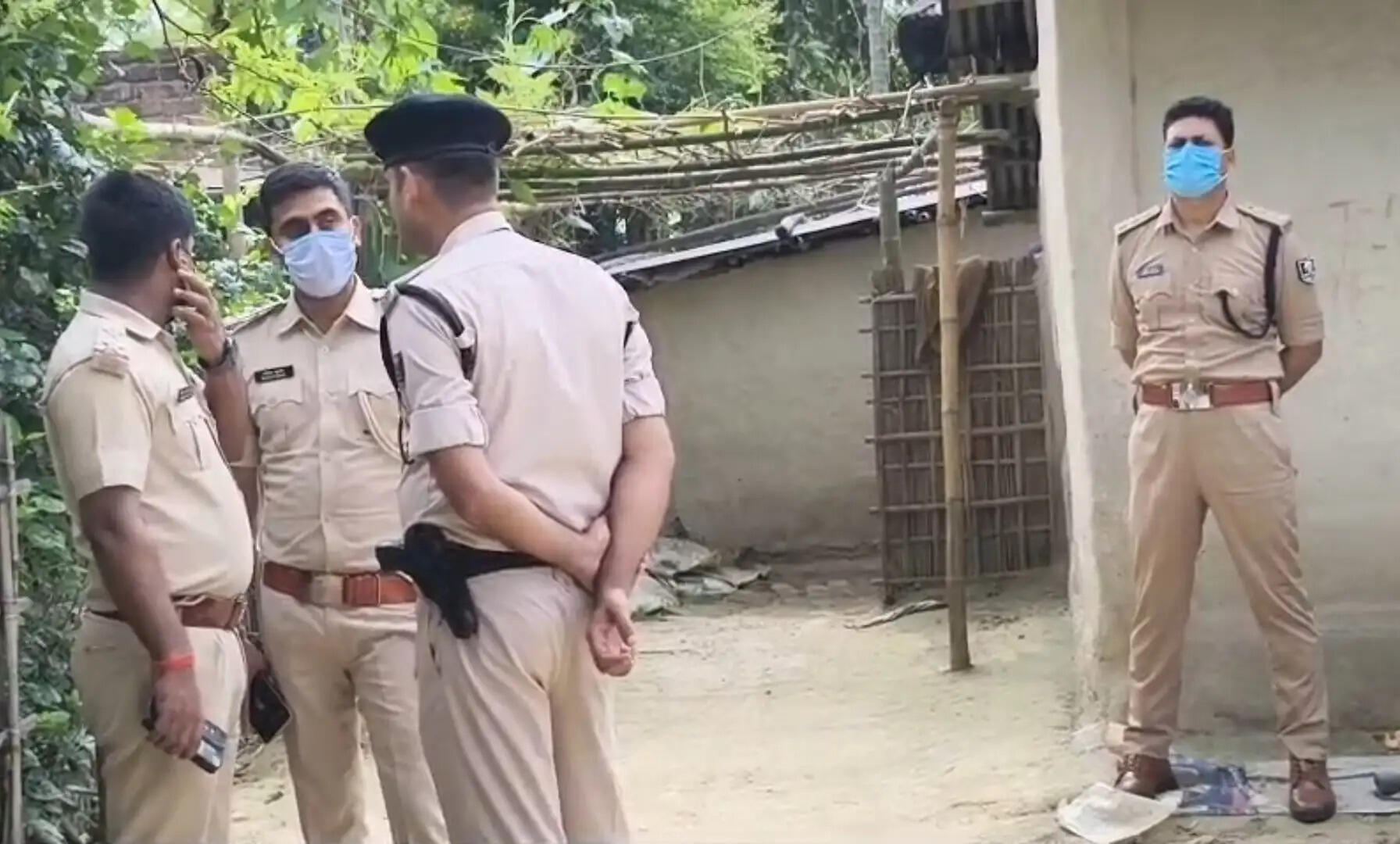 चार दिन पहले गायब हुई तीन साल की बच्ची का शव भूसे के घर में मिला, पुलिस मामले की जांच में जुटी