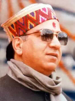 आरक्षण का आधार जाति नहीं, आर्थिक स्थिति होना चाहिए : शांता कुमार