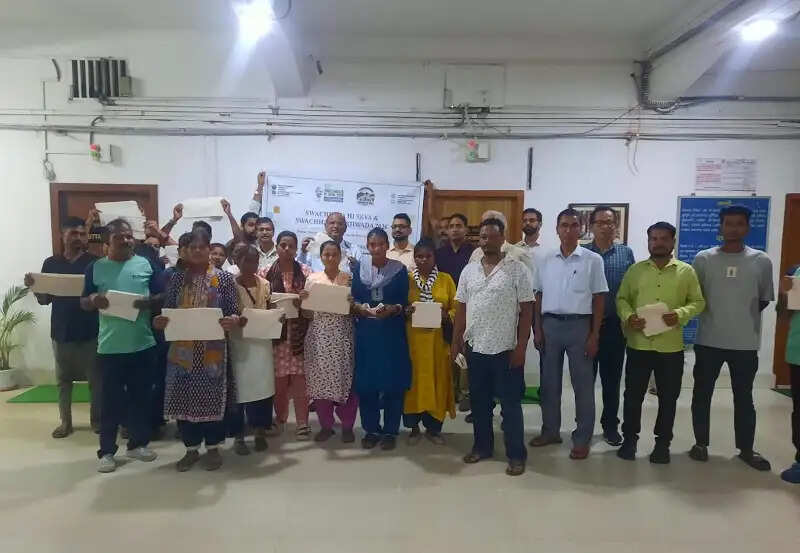 पूसीरे ने 35 स्वच्छता दूतों का किया सम्मान