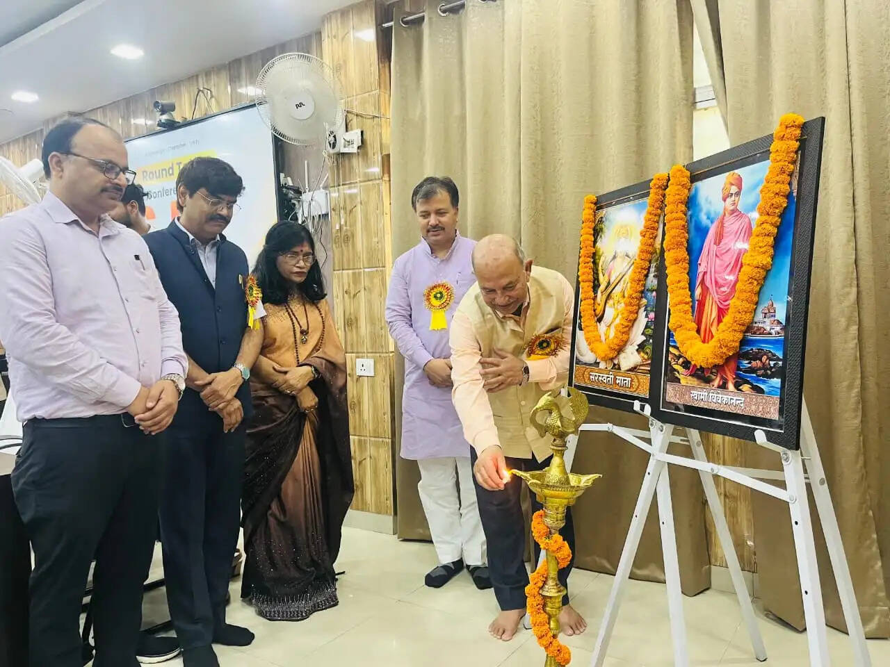 एसआईआर पर अभाविप ने आयोजित की राउंड टेबल कॉन्फ्रेंस, लोकतांत्रिक प्रक्रिया एवं मतदाता सूची की शुद्धता पर हुआ विमर्श