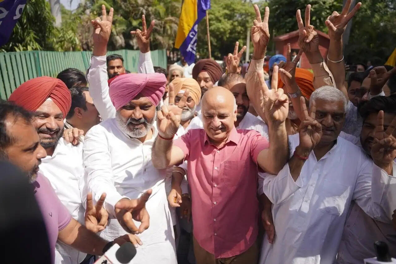 पंजाब निकाय चुनाव में आआपा की एक तरफा जीत, दूसरे नंबर पर रही कांग्रेस