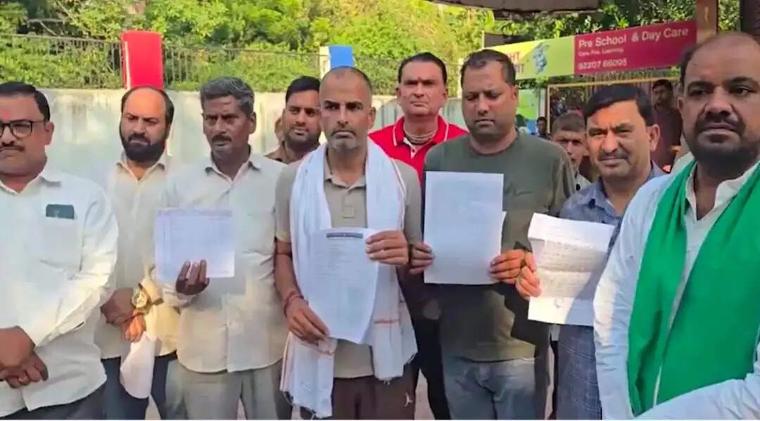 कही नही है धन सुरक्षित:आम आदमी की आफत ही आफत, एक तरफ साइबर अपराधी दूसरी तरफ बैंक के अधिकारी