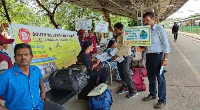 रेलवे परिसरों में गंदगी फैलाने पर अब लगेगा एक हजार रुपये जुर्माना