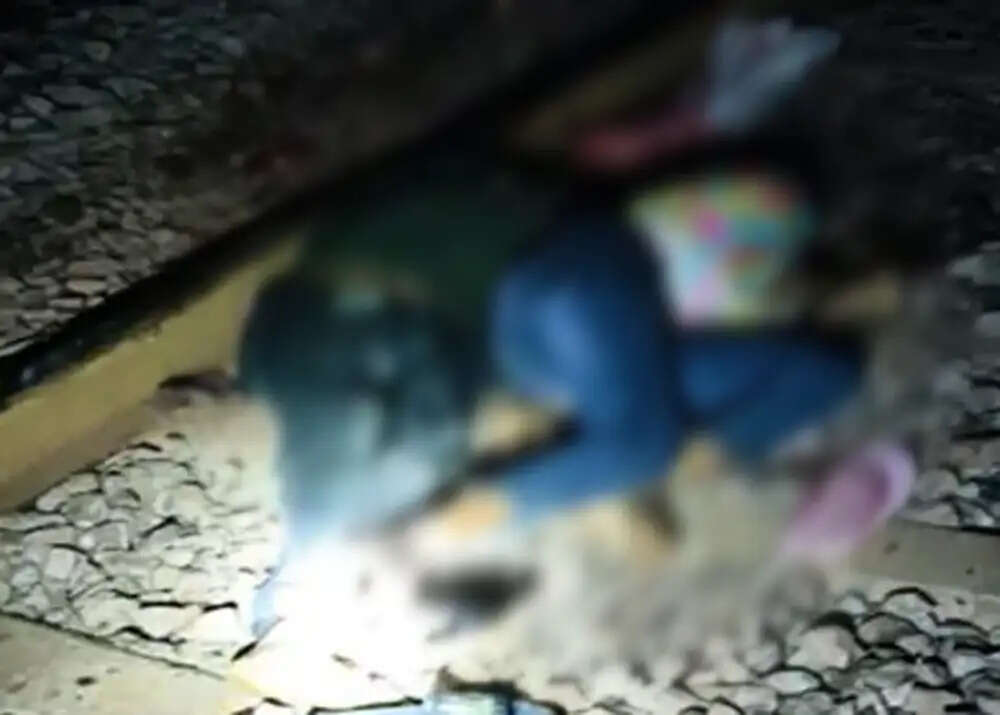 बालाेद&nbsp;में&nbsp;रेलवे ट्रैक पर मिली प्रेमी जोड़े की लाश,&nbsp;जांच&nbsp;में&nbsp;जुटी&nbsp;पुलिस