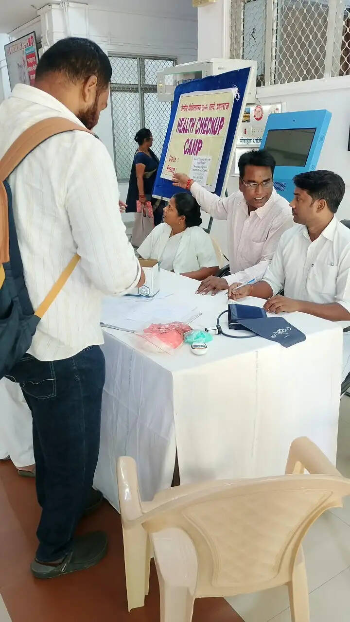ग्रुप डी कर्मचारियों के स्वास्थ्य की जांच, 160 रेलकर्मियों ने लिया जागरूकता कार्यक्रम में हिस्सा