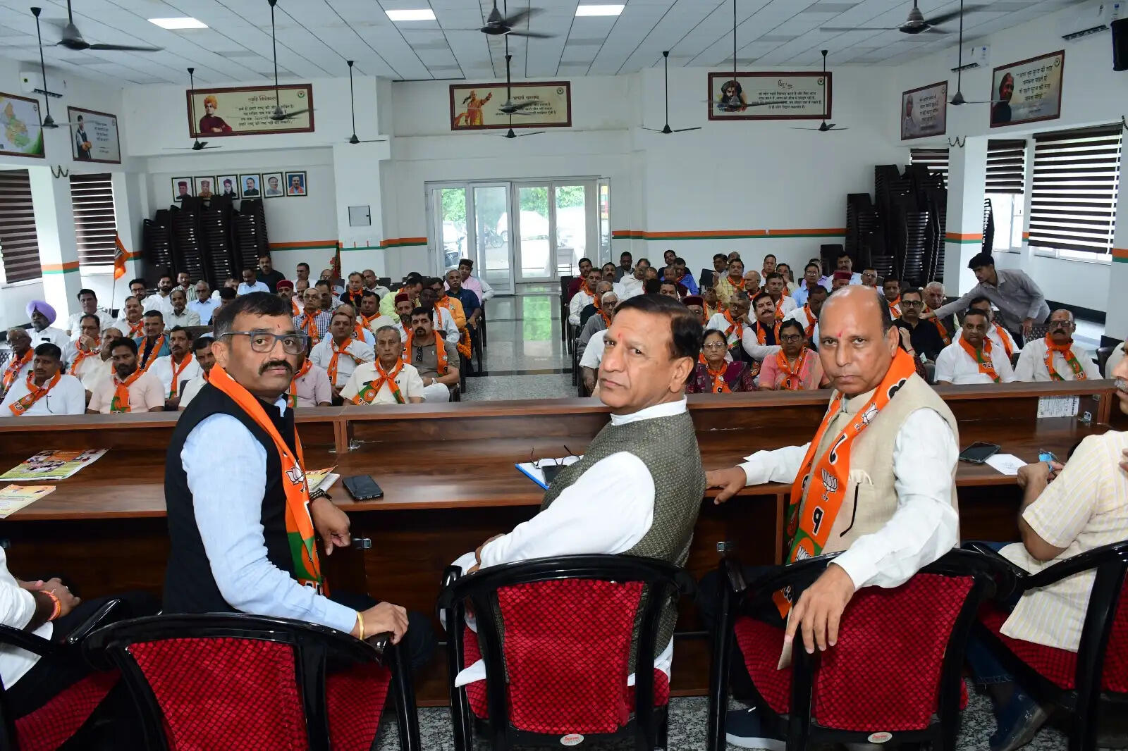 शिक्षक समाज राष्ट्र निर्माण का सबसे सशक्त आधार : डॉ. राजीव बिंदल