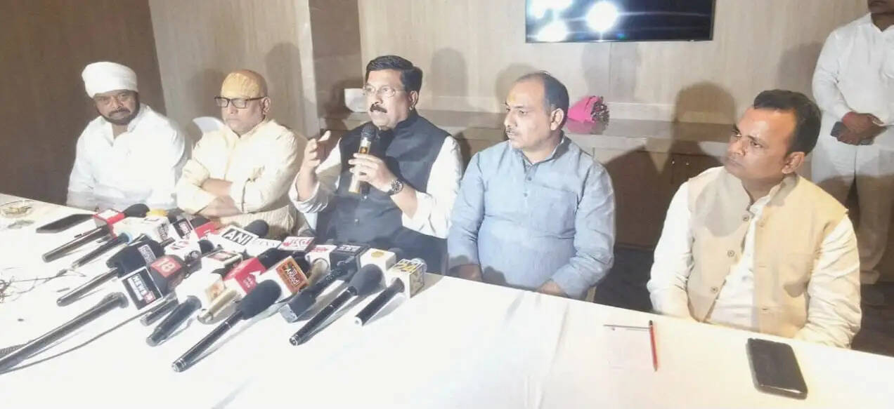 प्रधानमंत्री मोदी की 'लाइन लगाओ योजना' से जनता परेशान, सरकार बनी मूकदर्शक : सांसद नासिर हुसैन