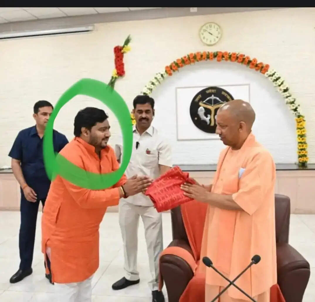 हिंदू नेता की गोली मारकर हत्या, ड्राइवर समेत दो गिरफ्तार