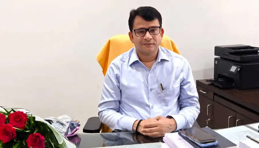 भरत यादव ने जनसंपर्क विभाग के सचिव का संभाला कार्यभार