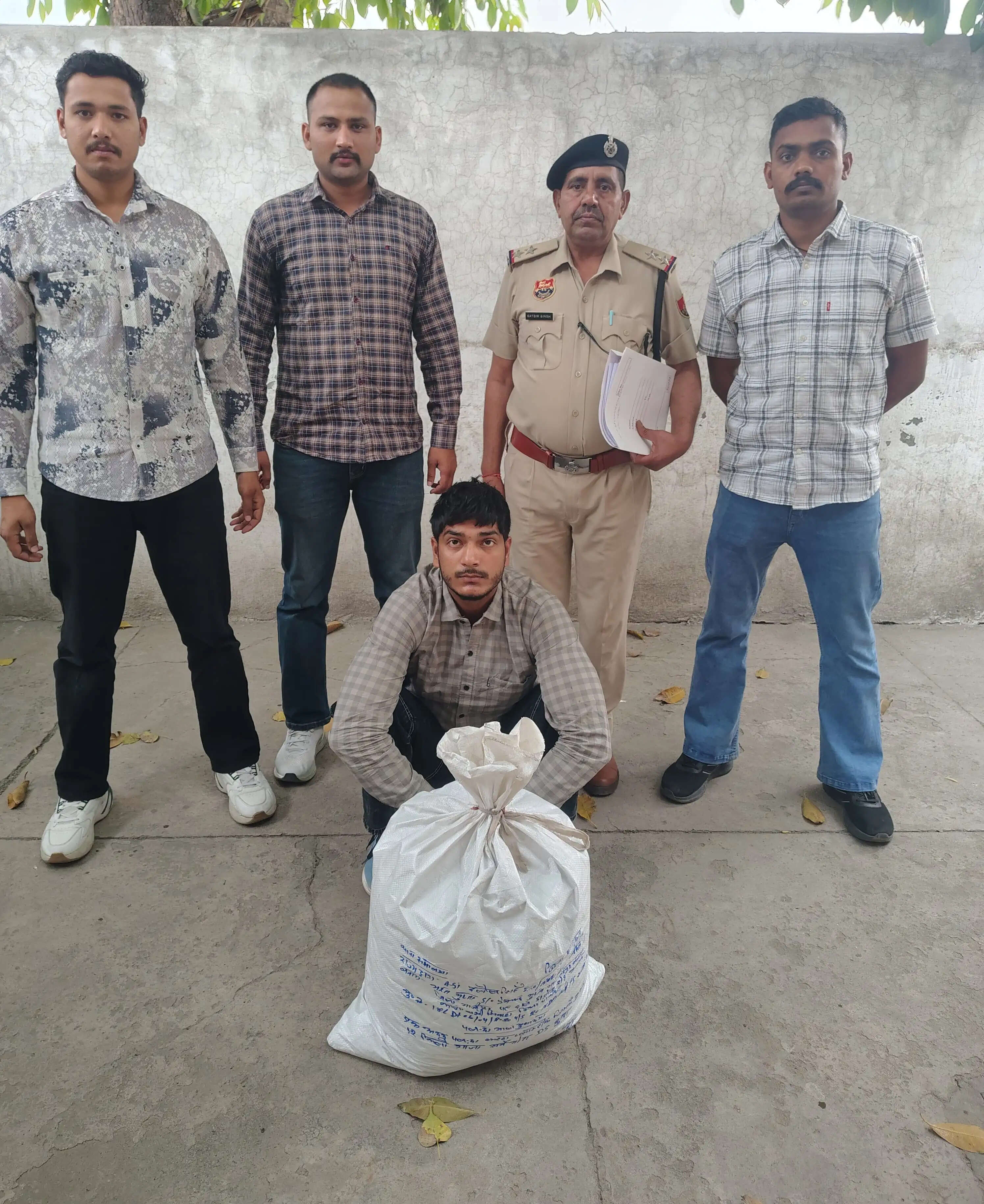 पानीपत में गांजा सहित यूपी निवासी नशा तस्कर गिरफ्तार,चार दिन के रिमांड पर