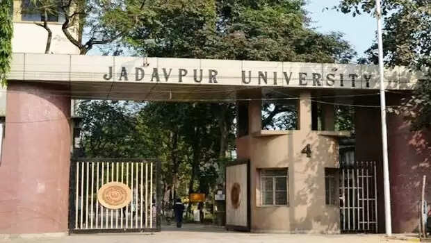 सत्ता परिवर्तन के बाद जादवपुर परिसर में संघ की सक्रियता