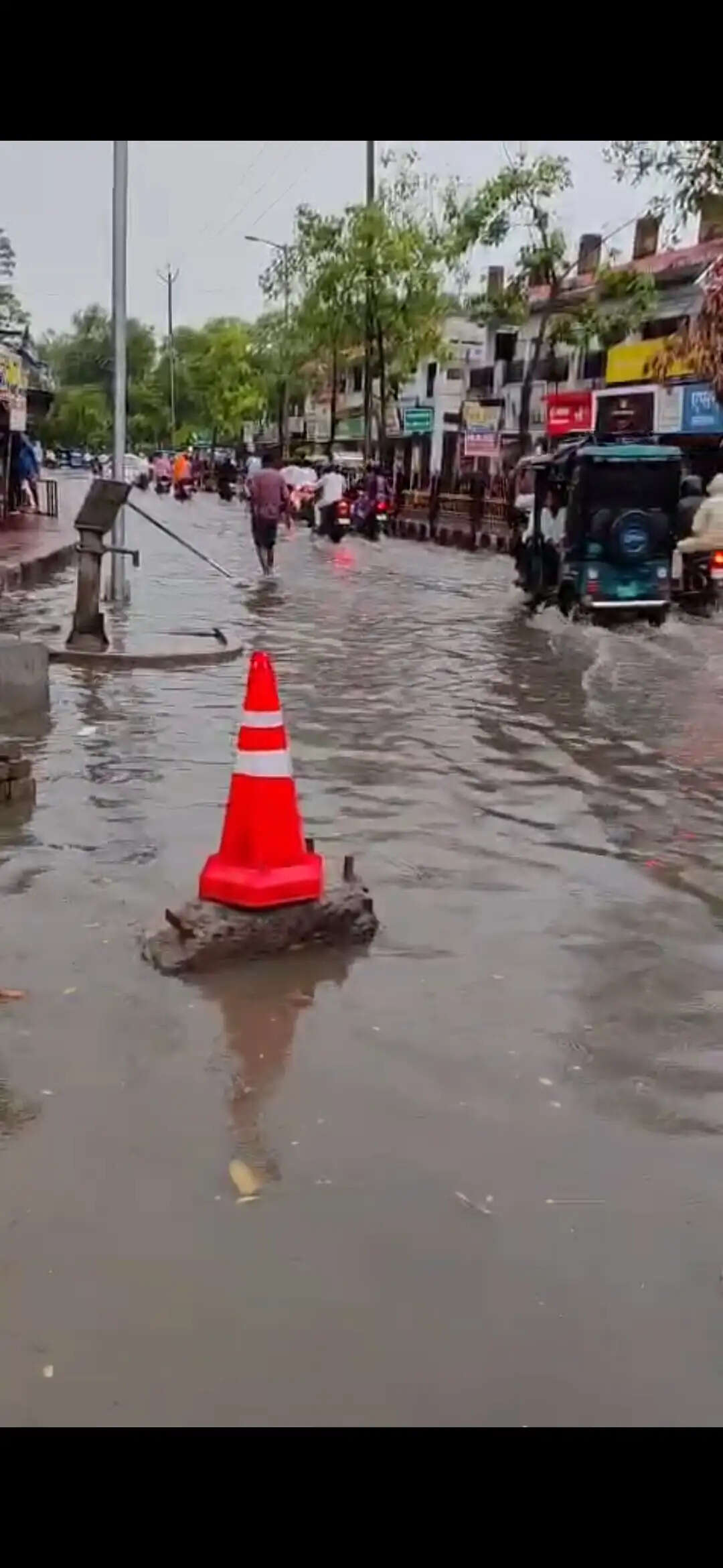 दस मिनट की बारिश ने खोली छपरा नगर निगम की पोल