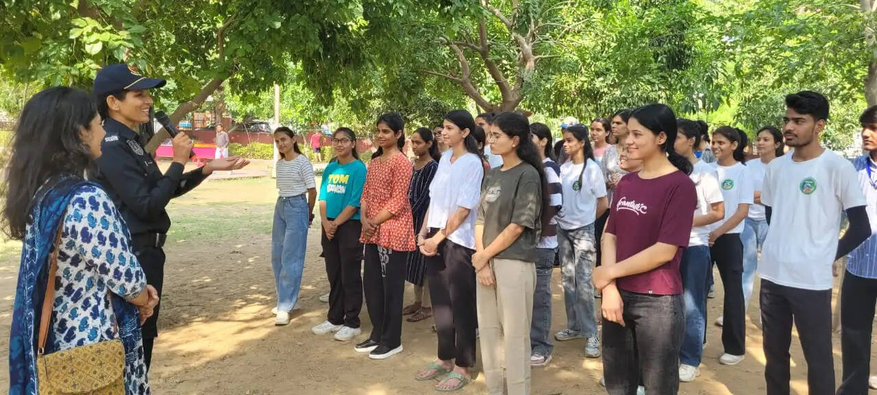 कालिका पेट्रोलिंग यूनिट की सख्ती से छेड़छाड़ करने वालों पर कार्रवाई