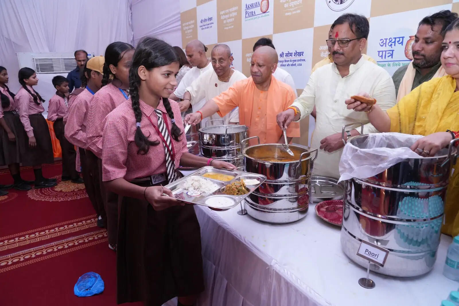 स्वस्थ रहने के लिए स्वस्थ व स्वच्छ आहार-विहार आवश्यक : मुख्यमंत्री याेगी