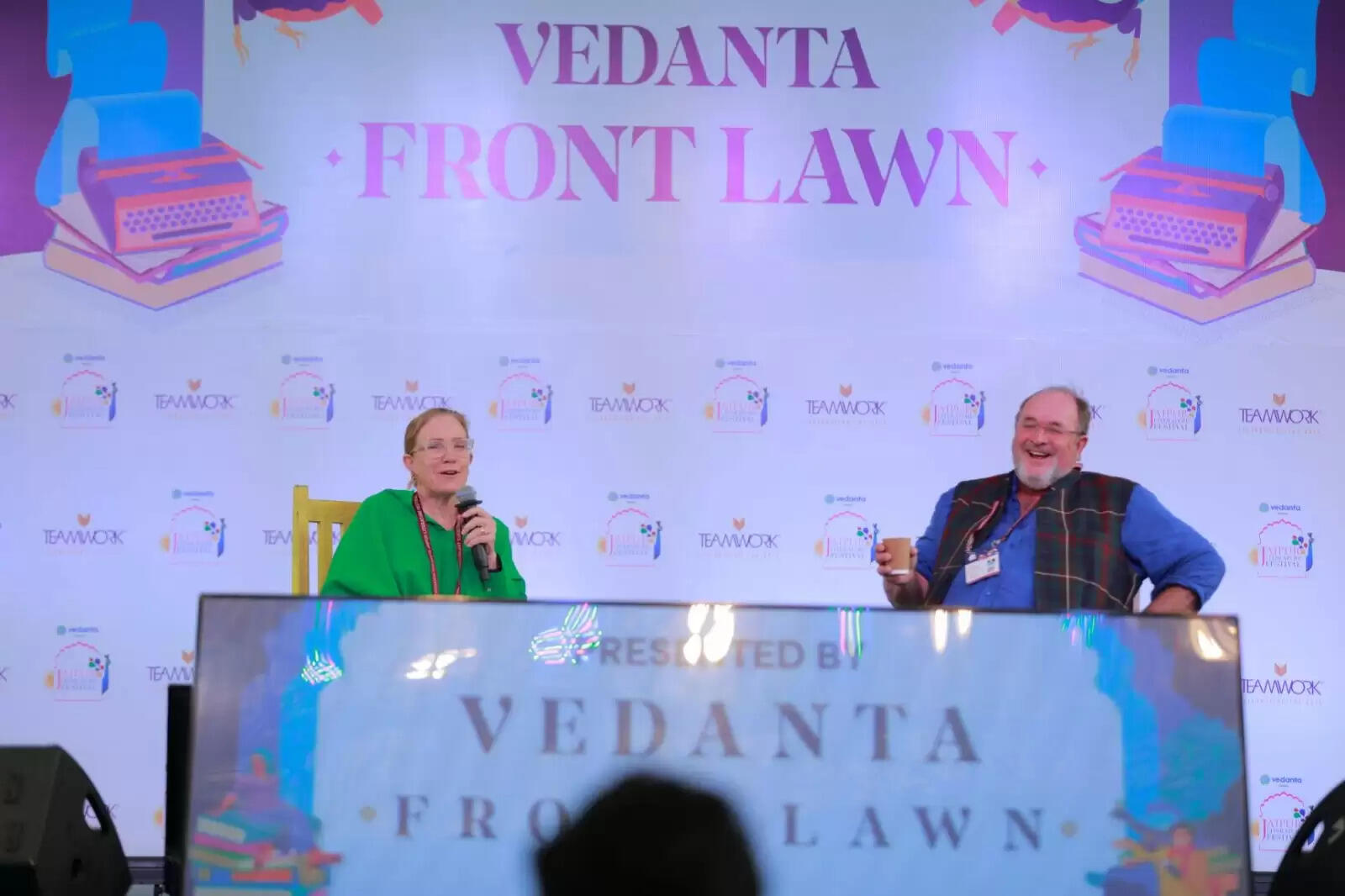 कविता, मिथक, विज्ञान और समकालीन बहसों के साथ जयपुर लिटरेचर फ़ेस्टिवल 2026 का समापन