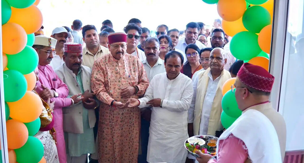 पौड़ी में भाजपा जिला कार्यालय का विधिवत पूजन के&nbsp;साथ&nbsp;उद्घाटन