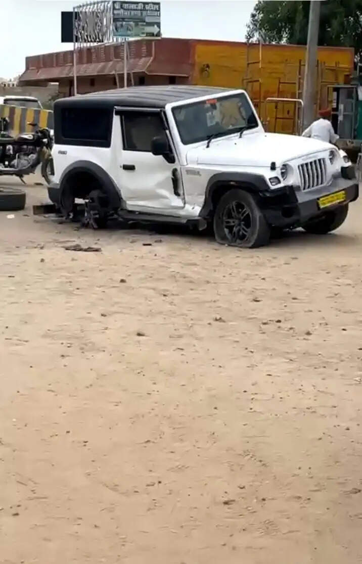 सालावास पुल पर शराब ठेके के पास गाडिय़ों में तोडफ़ोड़ : गैंगवार का संदेह