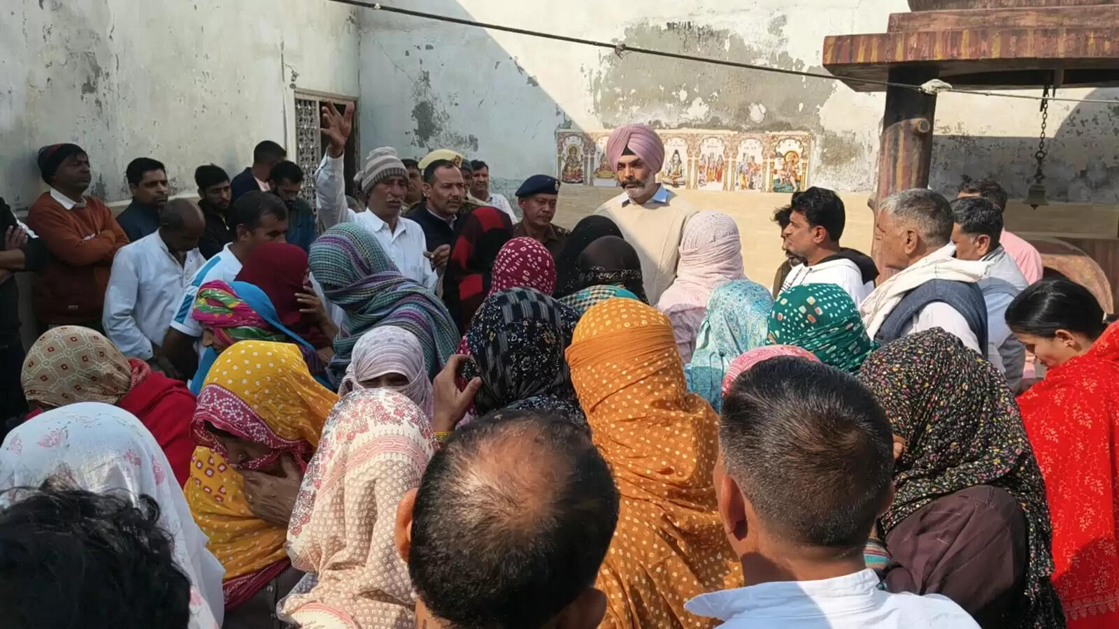 रोहतक के आईजी ने मृतक रोहित धनखड़ के परिजनों को दिया कार्रवाई का भरोसा