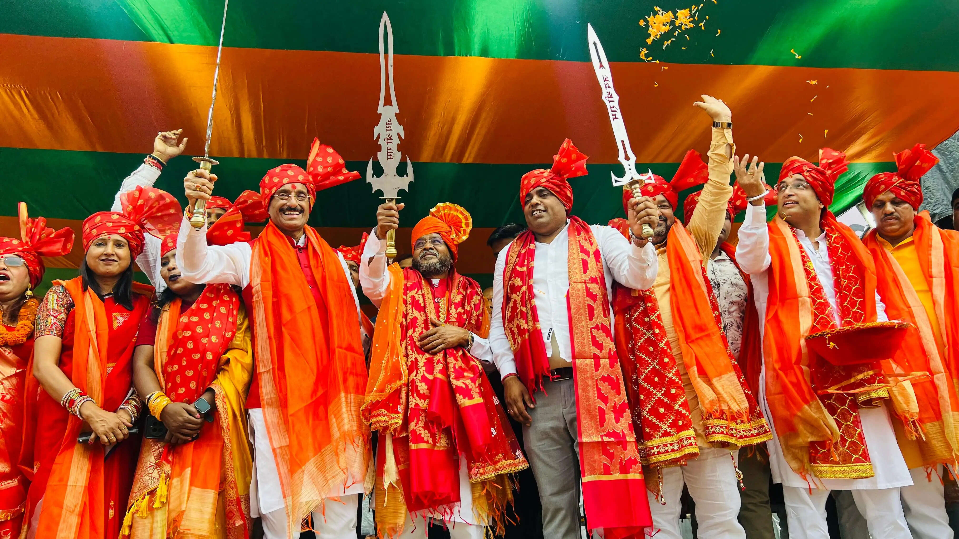 रामनवमी में राममय हुई रांची, जय श्रीराम के जयकारों से गूंजा शहर