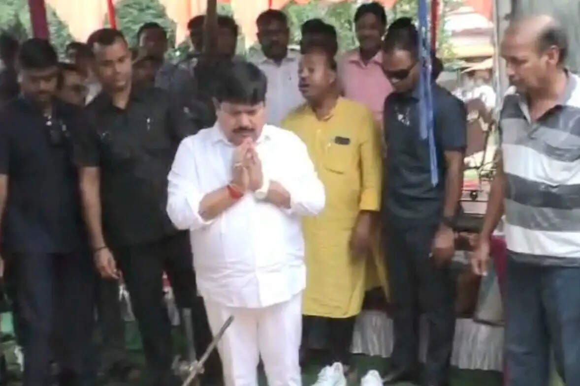 गंगा में चलेगी वाटर टैक्सी, बाबूघाट से मेटियाब्रुज तक नई जल परिवहन सेवा शुरू करने की तैयारी