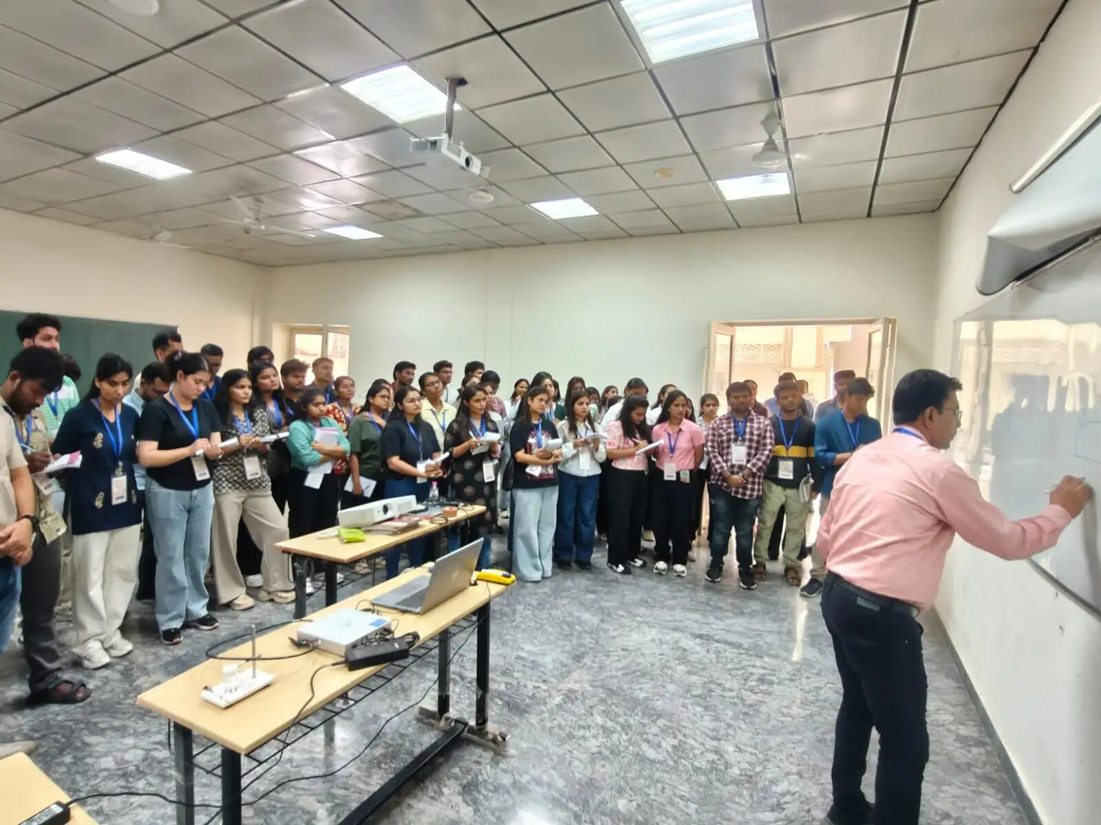 इलेक्ट्रोकेमिस्ट्री पर तीन दिवसीय अंतरराष्ट्रीय कार्यशाला ने रचा नया आयाम