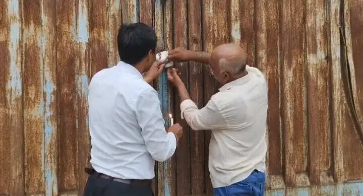 संभल : प्रशासन ने 101 करोड़ रुपये की जमीन काे मुक्त कराकर ग्राम सभा काे किया सुपुर्द