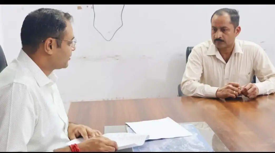आपदा प्रबंधन को लेकर डीएम अलर्ट, अवरुद्ध मार्ग जल्द खोलने के निर्देश
