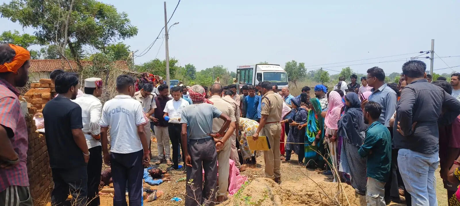 अनूपपुर: महिला का शव मिला घर में, पुरूष का बाहर, धारदार हथियार से हत्या की आशंका