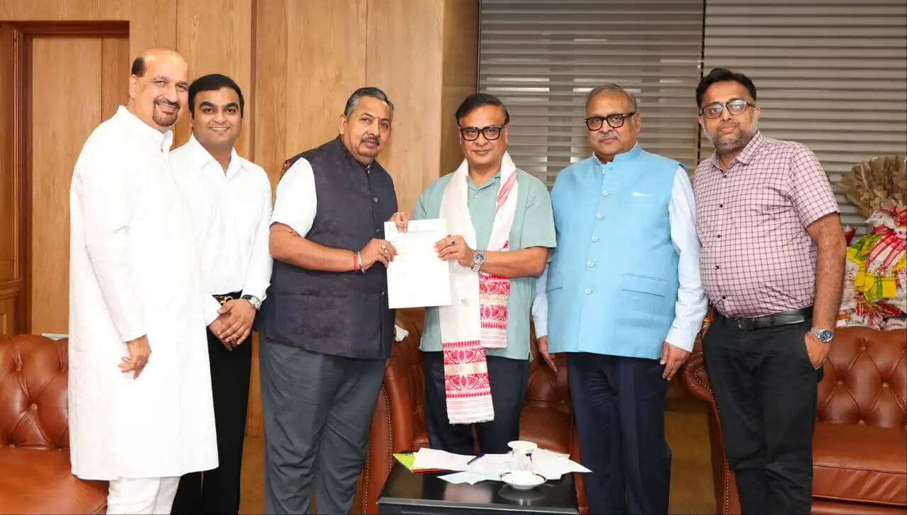 असम बाढ़ राहत: कुंदनमल चौधरी ने मुख्यमंत्री राहत कोष में दिया पांच लाख का योगदान