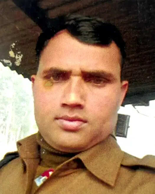 हरिद्वार पुलिस के आरक्षी विजय का निधन, एसएसपी नवनीत सिंह ने जताया शोक