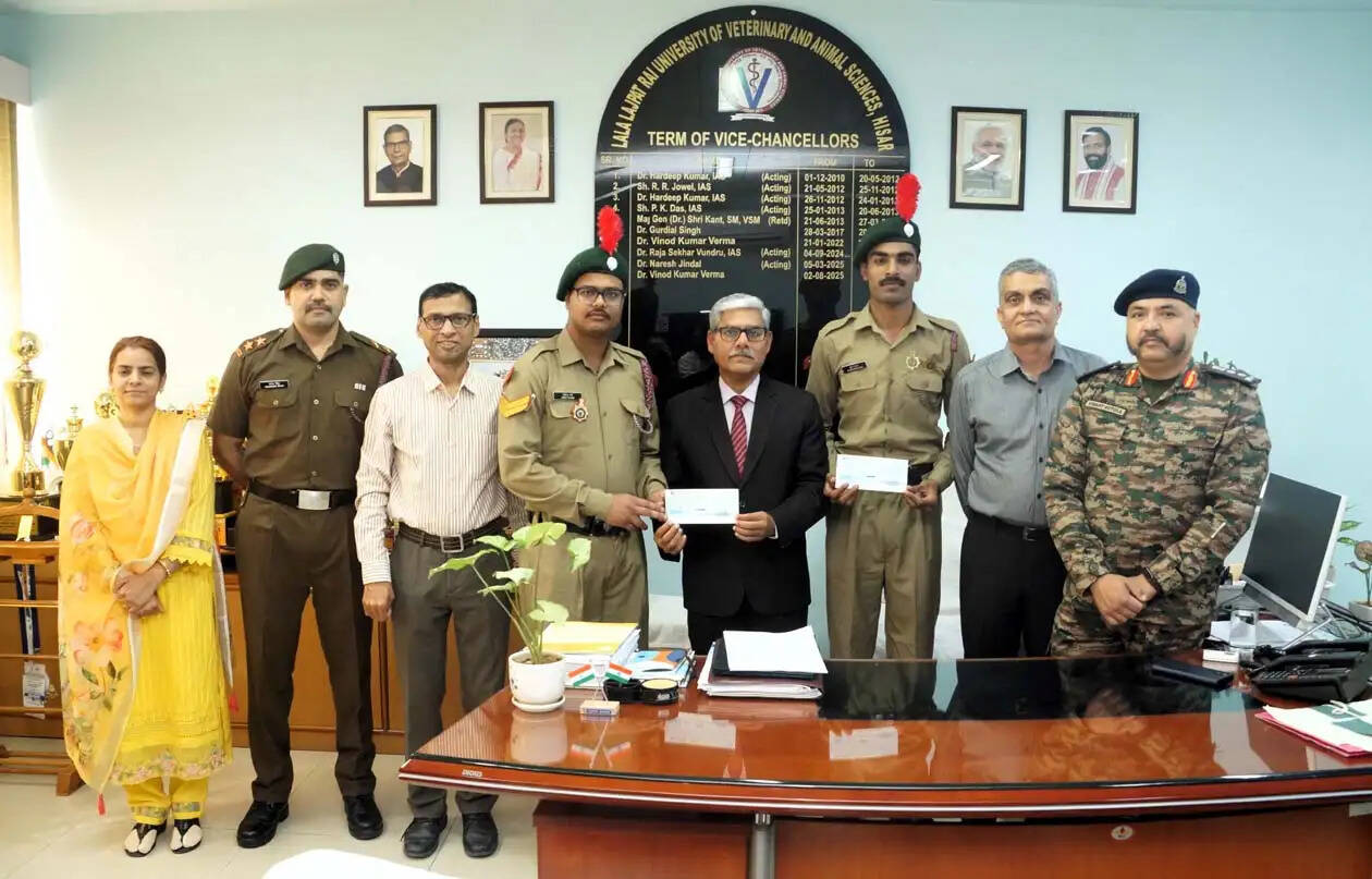 हिसार : एनसीसी युवाओं में राष्ट्रभक्ति, अनुशासन और नेतृत्व क्षमता विकसित करने का एक सशक्त माध्यम : प्रो. विनोद कुमार वर्मा