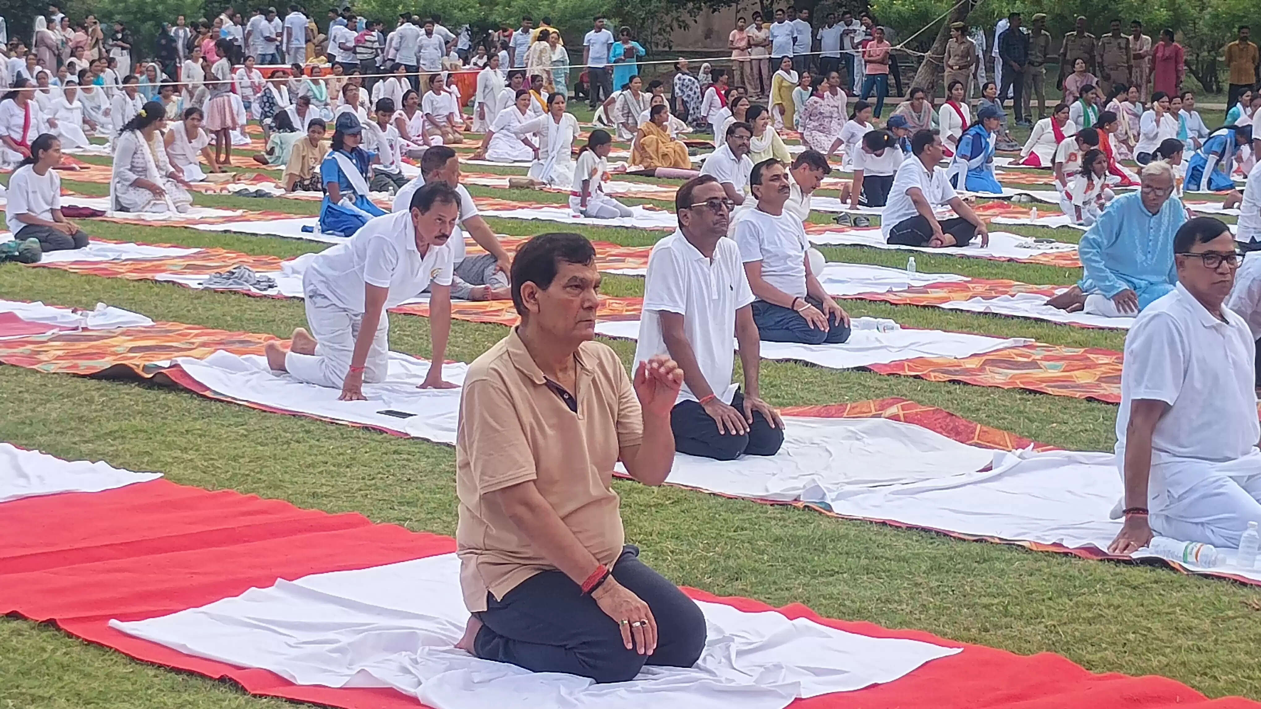 योग को अपने जीवन का अभिन्न अंग बनायें व दूसरों को भी इसके लिए प्रेरित करें: ऊर्जा मंत्री