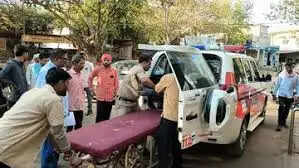 गुना में&nbsp;भीषण सड़क हादसा, अज्ञात&nbsp;वाहन&nbsp;की&nbsp;टक्कर&nbsp;से&nbsp;पिता- बेटे और ममेरे भाई की मौत, एक गंभीर घायल