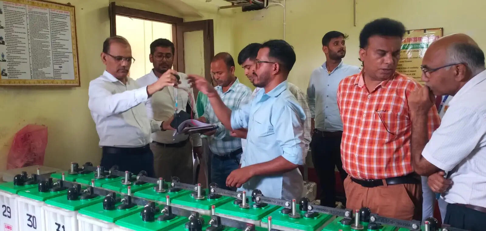 अलीपुरद्वार मंडल में डीआरएम ने किया विंडो ट्रेलिंग निरीक्षण, सुरक्षा एवं रेल परिसंपत्तियों का लिया जायजा