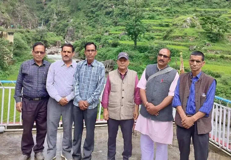 गाेरसाड़ा&nbsp;गांव&nbsp;के&nbsp;इंद्रमणि&nbsp;नाैटियाल&nbsp;की&nbsp;साऊदी&nbsp;अरब&nbsp;से&nbsp;भारत&nbsp;वापसी&nbsp;काे&nbsp;करेंगे&nbsp;सहयाेग