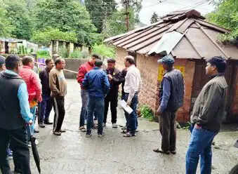 नैनीताल क्लब में स्ट्रीट लाइट की मरम्मत के दौरान करंट लगने से तकनीशियन की मौत