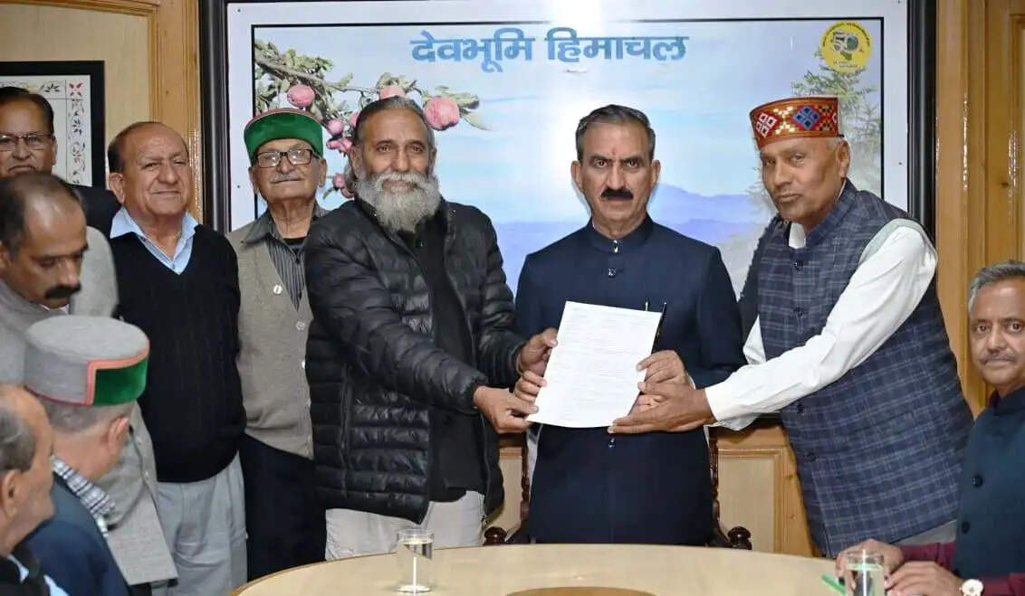 पेंशनरों की मांगों पर सहानुभूतिपूर्वक विचार होगा: सुक्खू