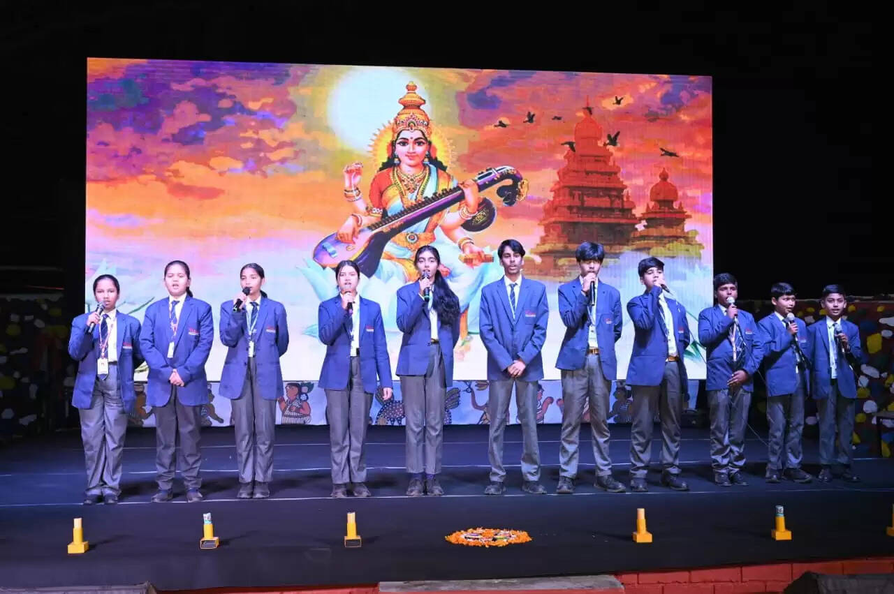 छात्र शिक्षा और ज्ञान का उपयोग करें समाज और परिवार के उत्थान में : मंत्री