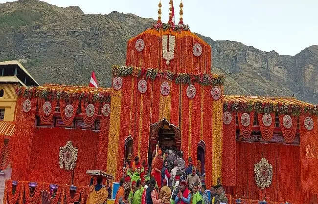 बदरीनाथ धाम में चढ़ावे में कथित हेराफेरी के वायरल आरोपों की होगी जांच, दोषी पाए जाने पर होगी सख्त कार्रवाई : बीकेटीसी