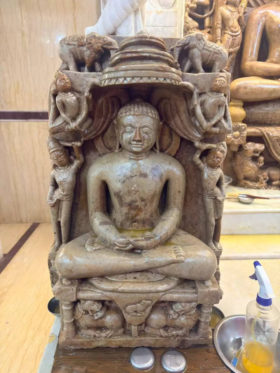 थाने की 'कैद' से जिनालय के सिंहासन तक: शिवपुरी में 800 साल पुरानी आदिनाथ प्रतिमा का अनूठा सफर