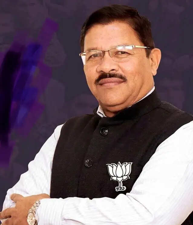 मेक इन इंडिया से बिल्ड ग्लोबल फ्रॉम इंडिया तक