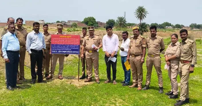 प्रयागराज पुलिस की बड़ी कार्रवाई, अतीक अहमद से जुड़ी एक अरब से अधिक की जमीन को किया कुर्क
