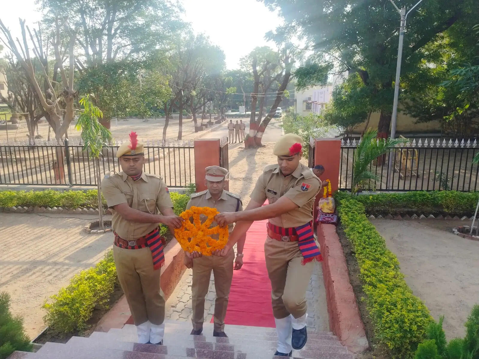 पुलिस लाइन जयपुर ग्रामीण में पुलिस शहीद दिवस पर दी वीर जवानों को श्रद्धांजलि